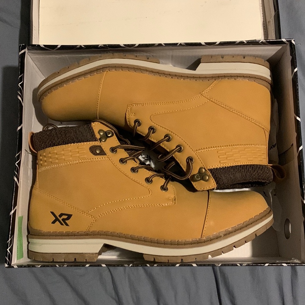 Men’s Boots Size 13 NEW IN BOX